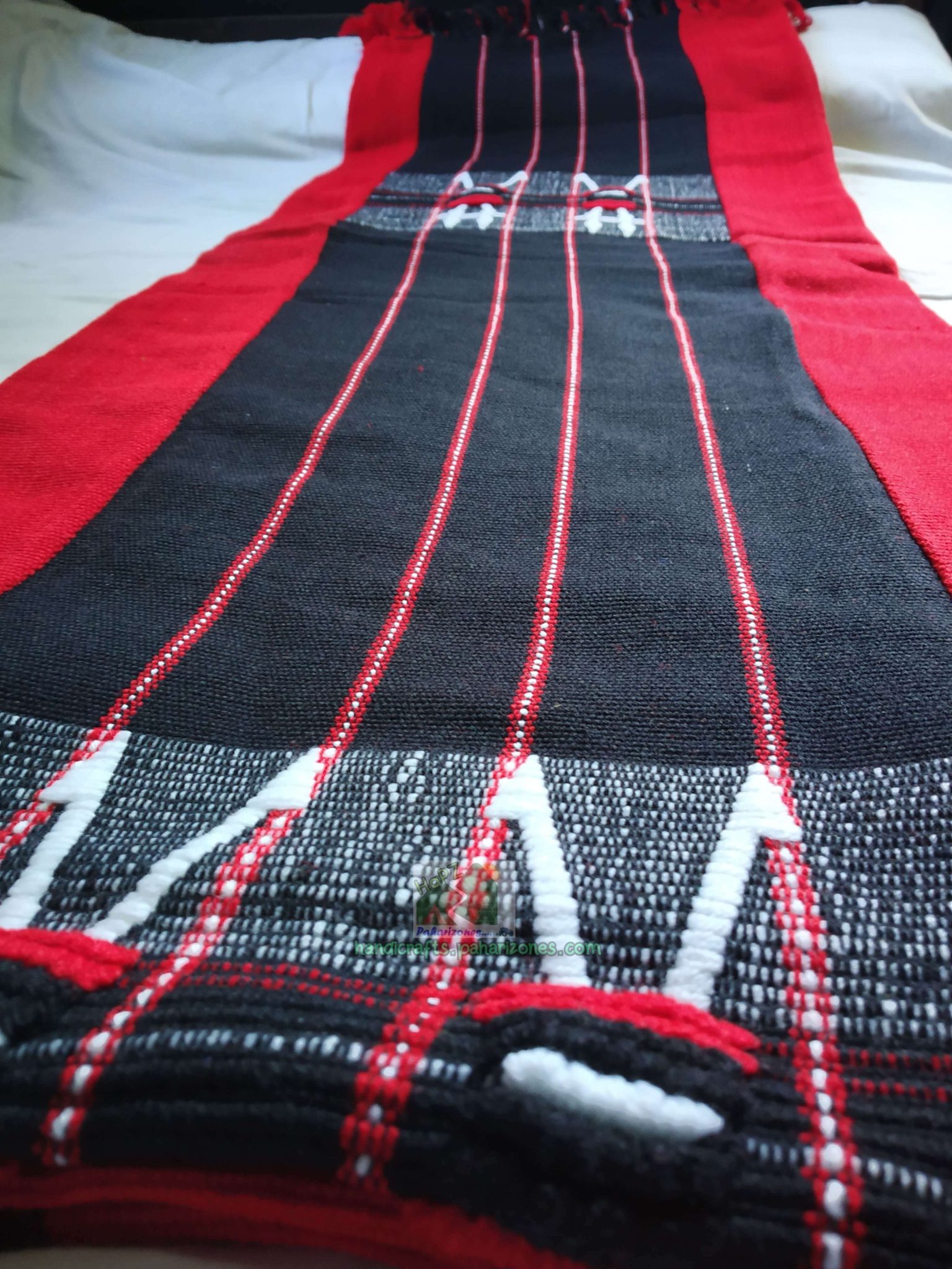 Naga Shawl - Red Cliff (Extra Large) - Paharizones