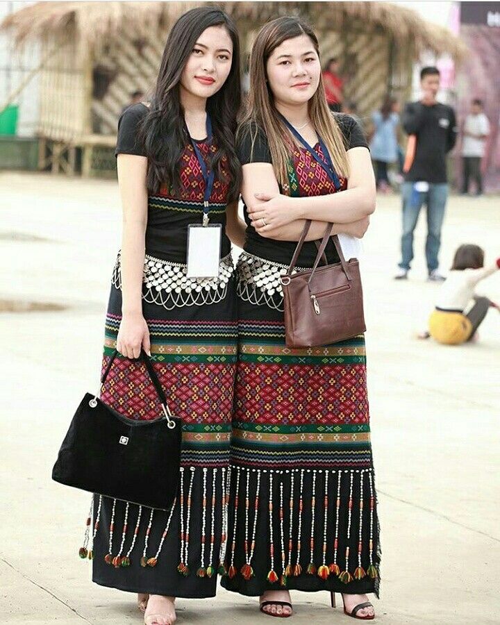 499 Likes, 1 Comments - Life in the NorthEast India  (@life_in_the_northeast_india) on Instagram: “A la… | Traditional attire,  Indian fashion dresses, Indian fashion