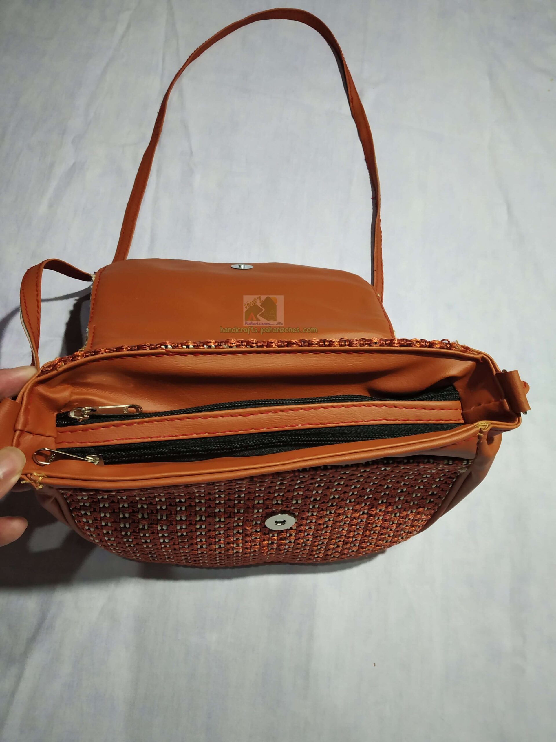 Designer Bags 55% Off Sale Trendy Handbags Fashionable And Beautiful Hand  Contrast Ribbon Belt Sweet Beauty Crossbody From Baodanshenren, $23.09 |  DHgate.Com
